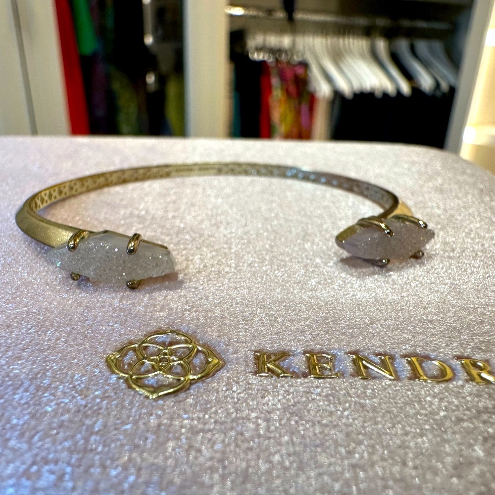 Kendra Scott Bianca cuff in gold and drusy stone